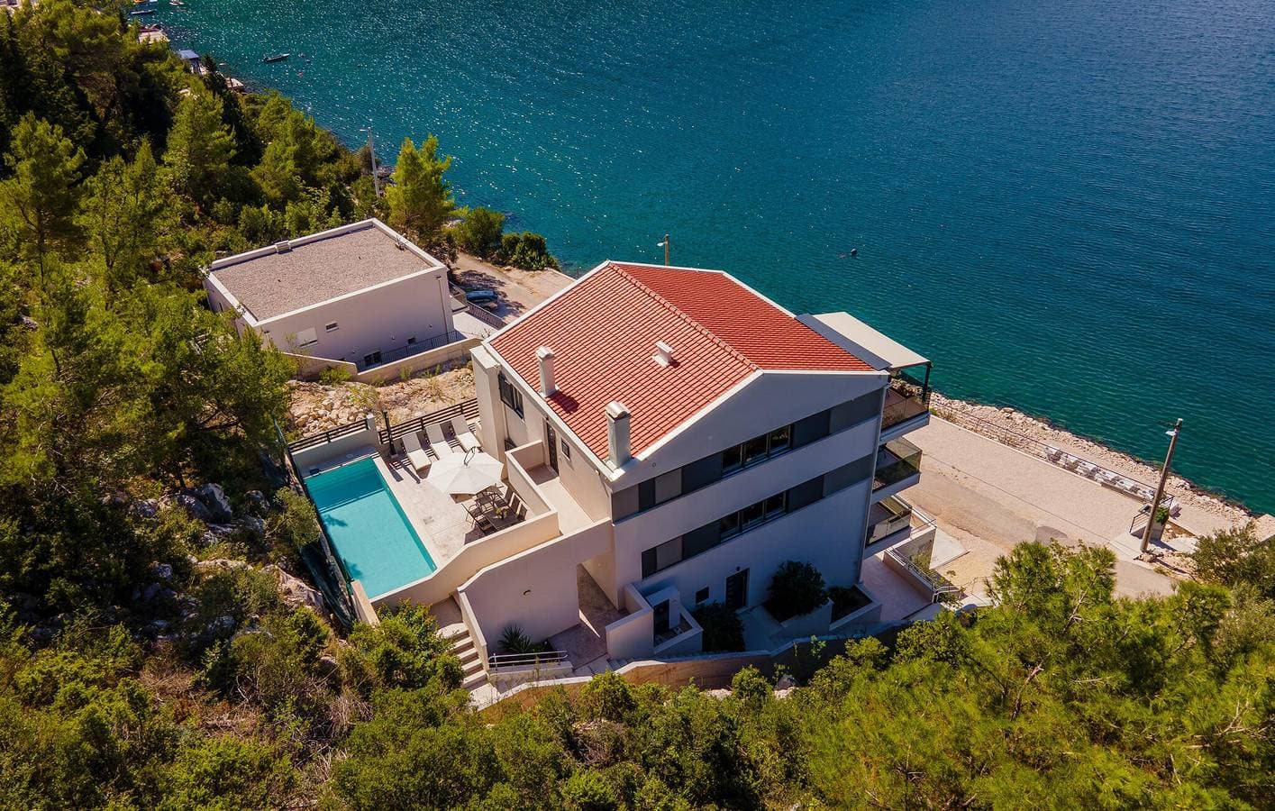 Foto 2 von 53: Schick, 2,5 km vom Strand entfernt: Gemütliche Ferienwohnung mit Pool und Terrasse
