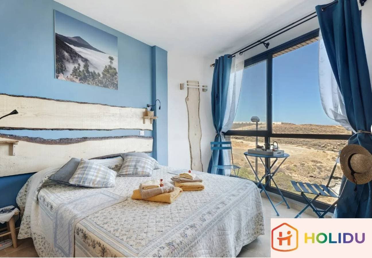 Foto 2 von 33: Ferienwohnung 'Los Abrigos Oceano Al Alba Wifi' mit Meerblick und WLAN