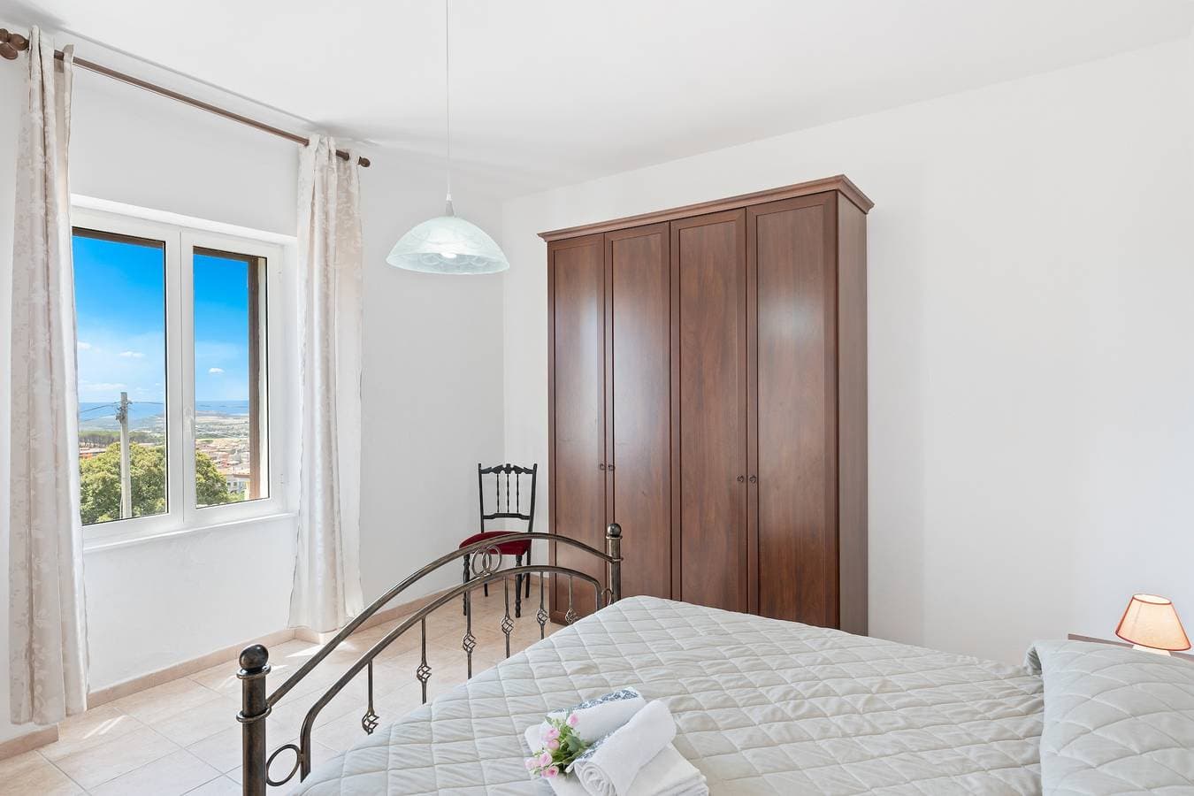 Foto 9 von 25: Ferienhaus 'Mari E Monti' mit Meerblick, WLAN und Klimaanlage