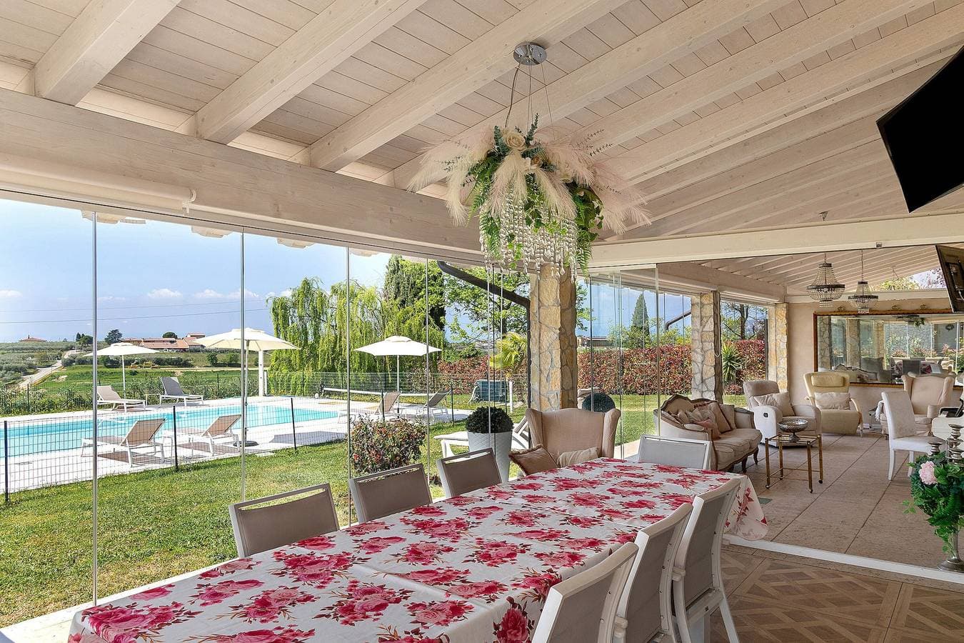 Foto 4 von 41: Bardolino Golden Hill – Private Villa mit Pool und Whirlpool in den Hügeln