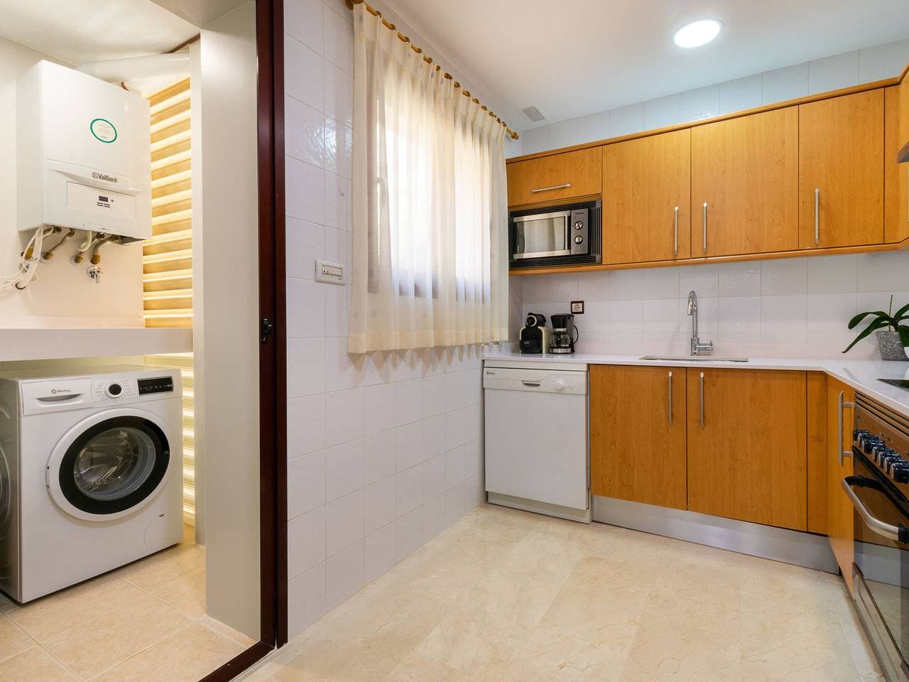 Foto 13 von 35: Modernes Apartment in Albir mit Gemeinschaftspool, WLAN, Klimaanlage