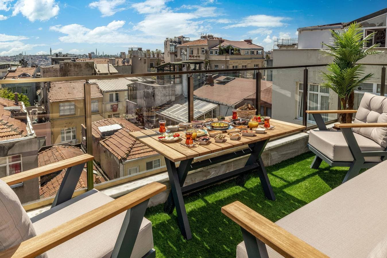 Foto 4 von 14: 5min to Taksim, Bosphorus View & Terrace
