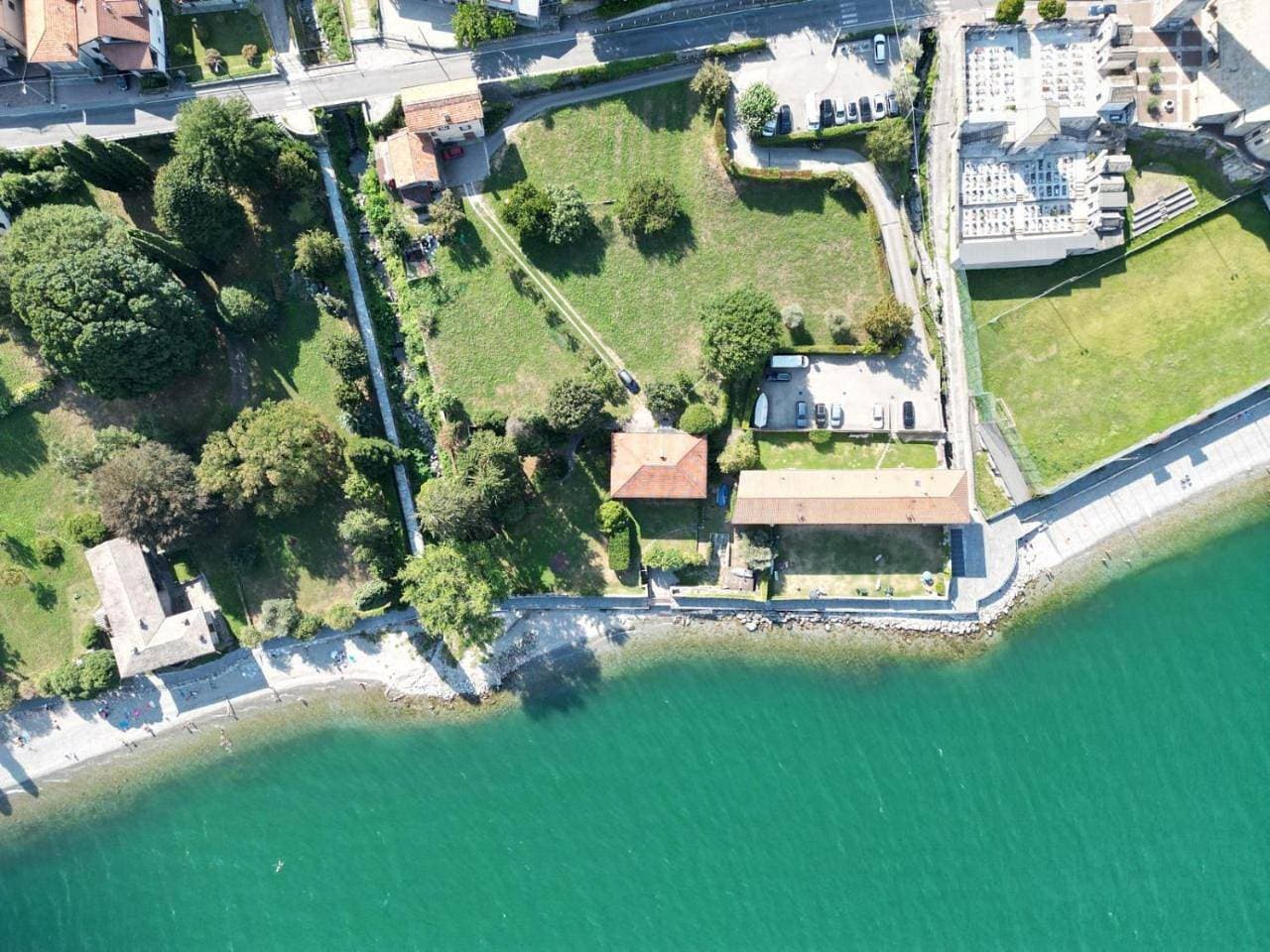 Foto 9 von 48: Apartment with Lake View