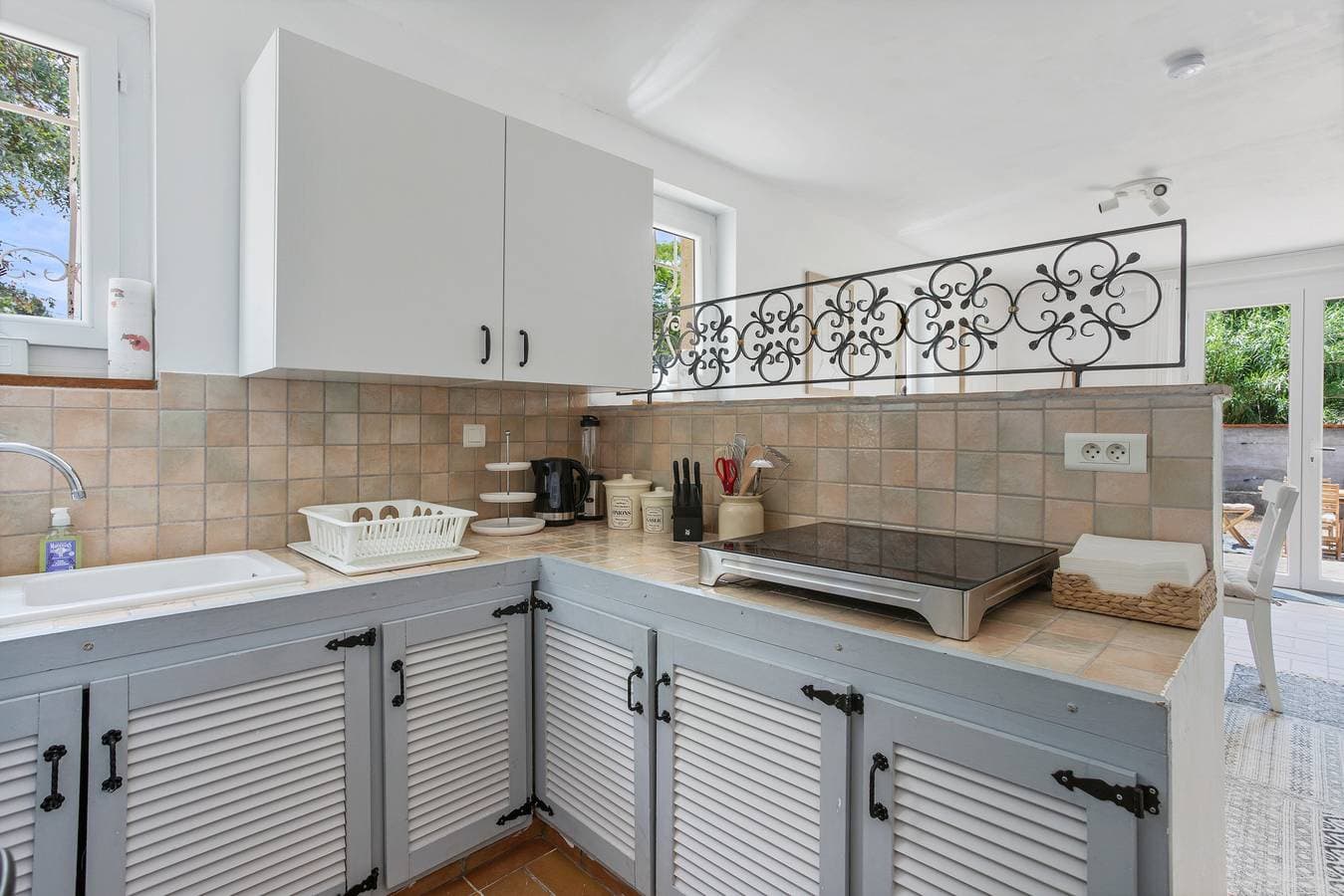 Foto 10 von 40: Ferienhaus 'Modern mit WLAN' mit Bergblick, WLAN und Klimaanlage
