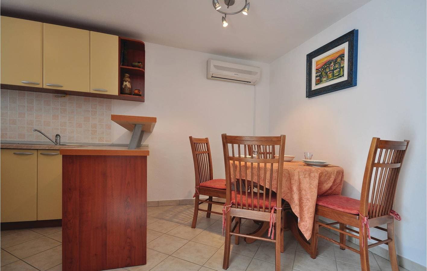Foto 10 von 22: Gemütliche Wohnung mit Terrasse, WLAN und Parkplatz, 1,5 km vom Strand entfernt