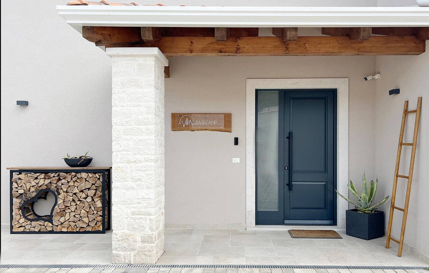 Foto 4 von 35: Charmante 125 m² große Wohnung mit Pool, WLAN und Parkplatz