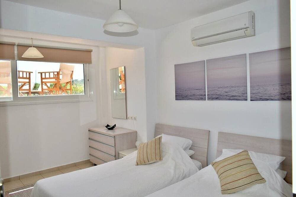 Foto 5 von 30: Abgeschiedene Villa für 6 Personen, privater Pool und Garten, vollklimatisiert, in der Nähe des Dorfes