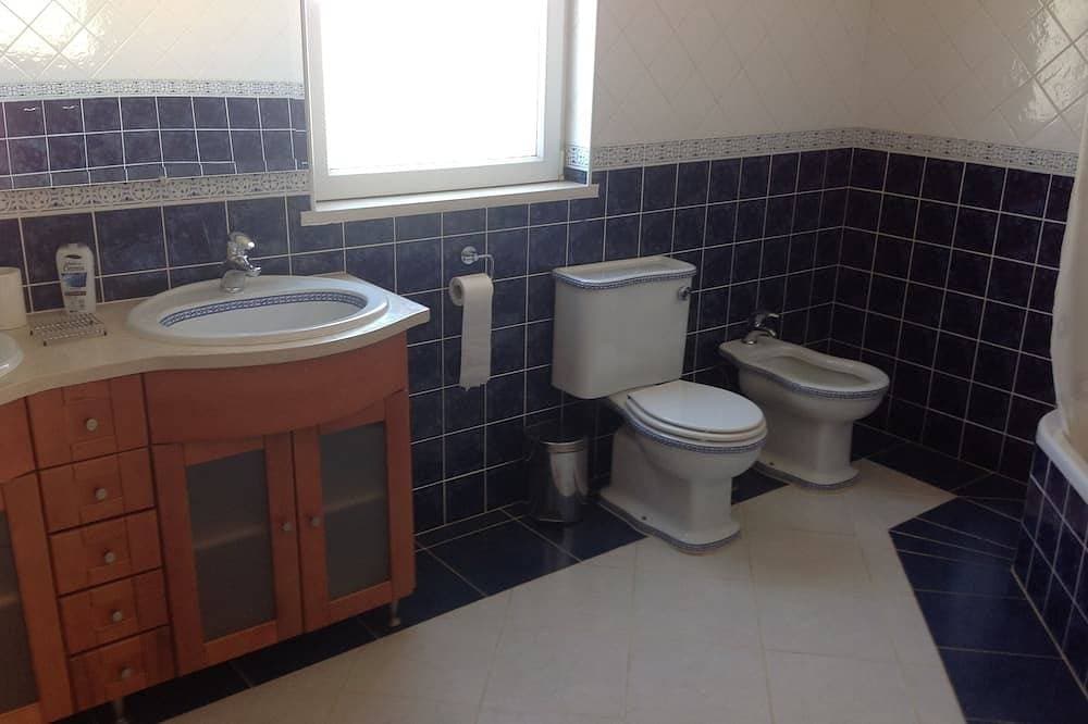Foto 6 von 29: Luxuriöse Villa, privater beheizter Pool, Klimaanlage, WLAN, sichere geschlossene Gärten