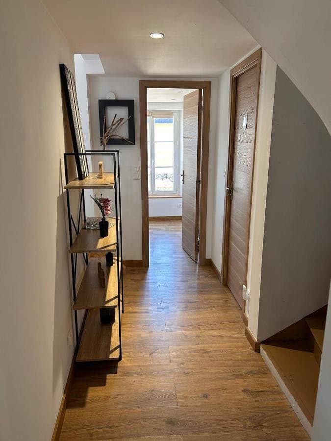 Foto 5 von 29: Three-Bedroom Apartment