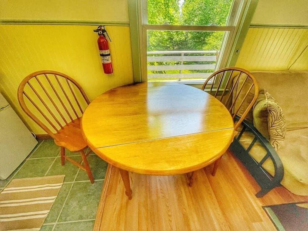 Foto 12 von 24: 20 Stunning Acadia Lodge w/AC Open Hearth Inn