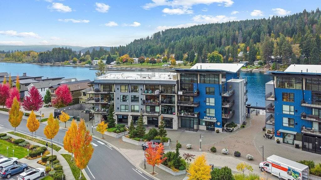 Foto 3 von 27: Schöne Waterfront Condo - Jetzt für Monatsmieten