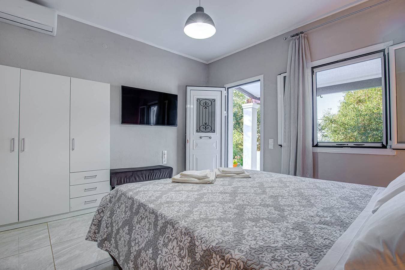 Foto 13 von 30: Ferienhaus für 4 Personen mit Pool