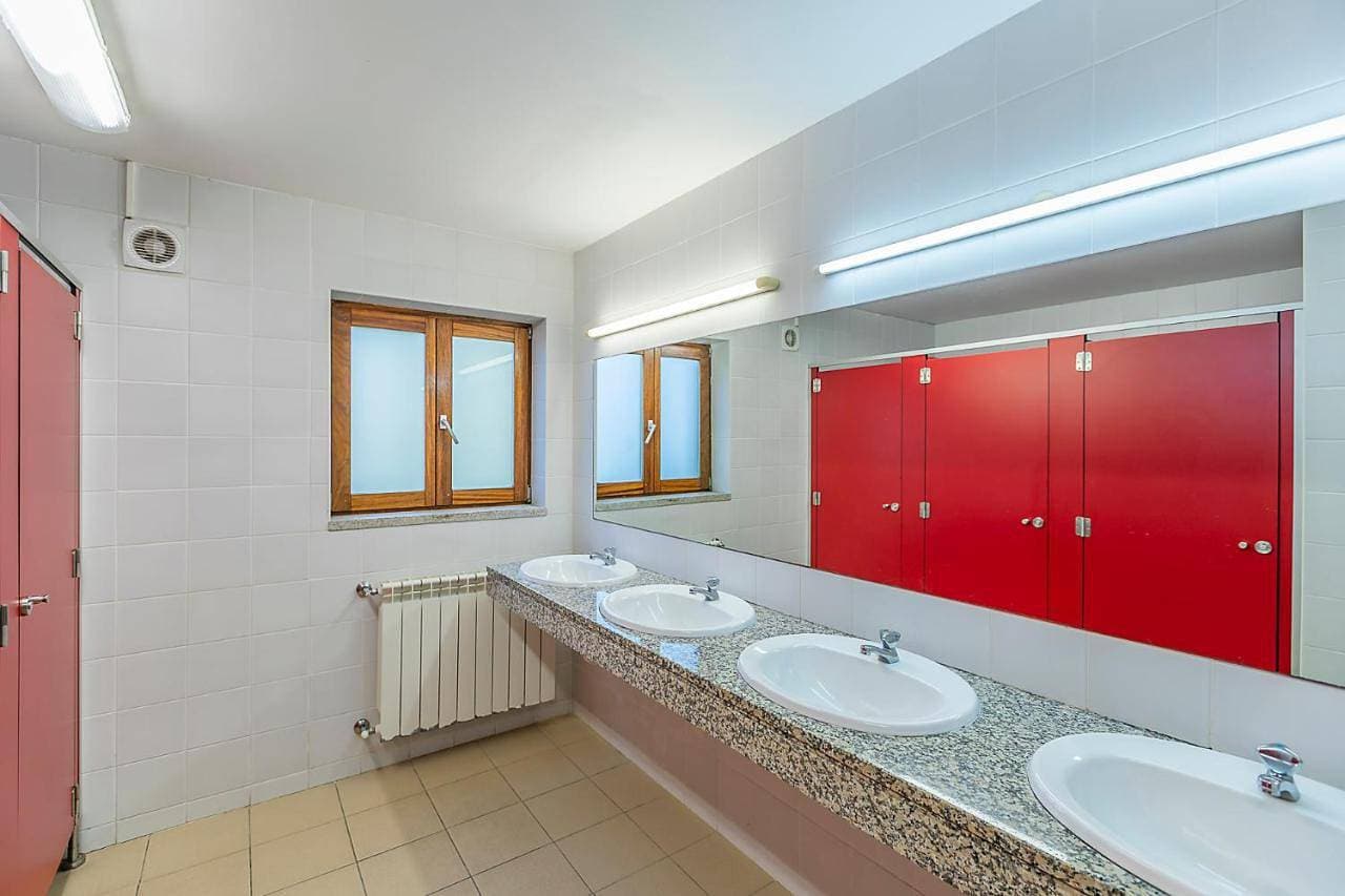 Foto 10 von 11: Quadruple Room with Shared Bathroom