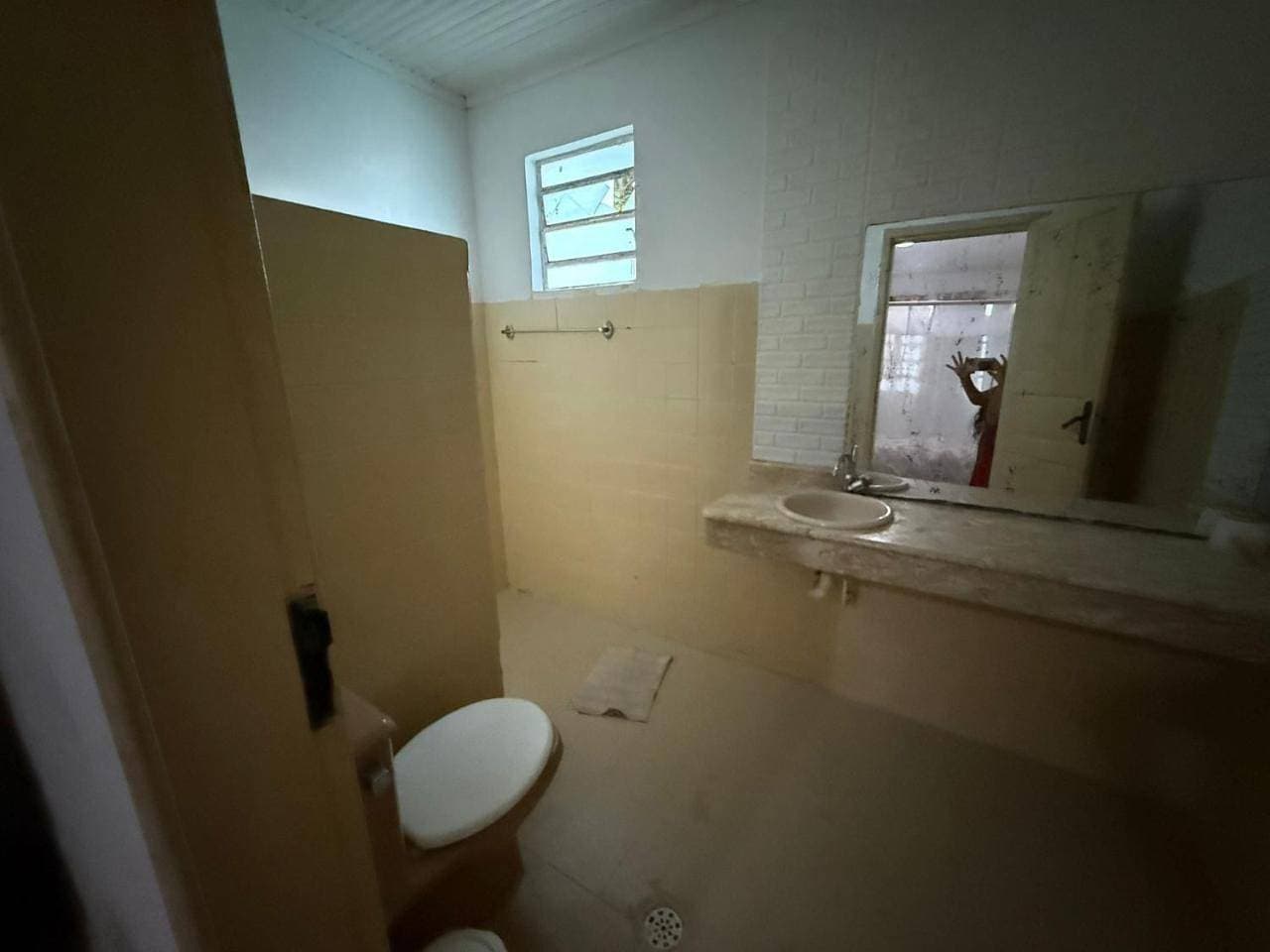 Foto 10 von 10: Double Room with Private Bathroom