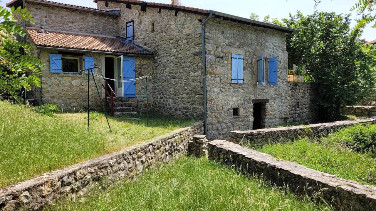 Foto 12 von 19: Three-Bedroom House