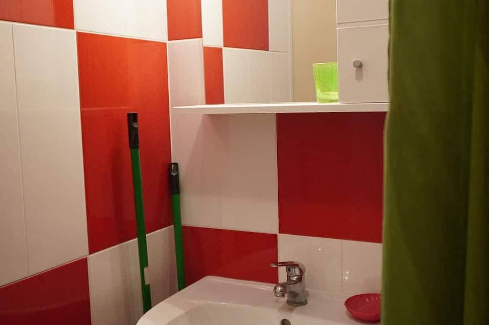 Foto 4 von 24: App for 2 with heated pool, nice garden and bbq