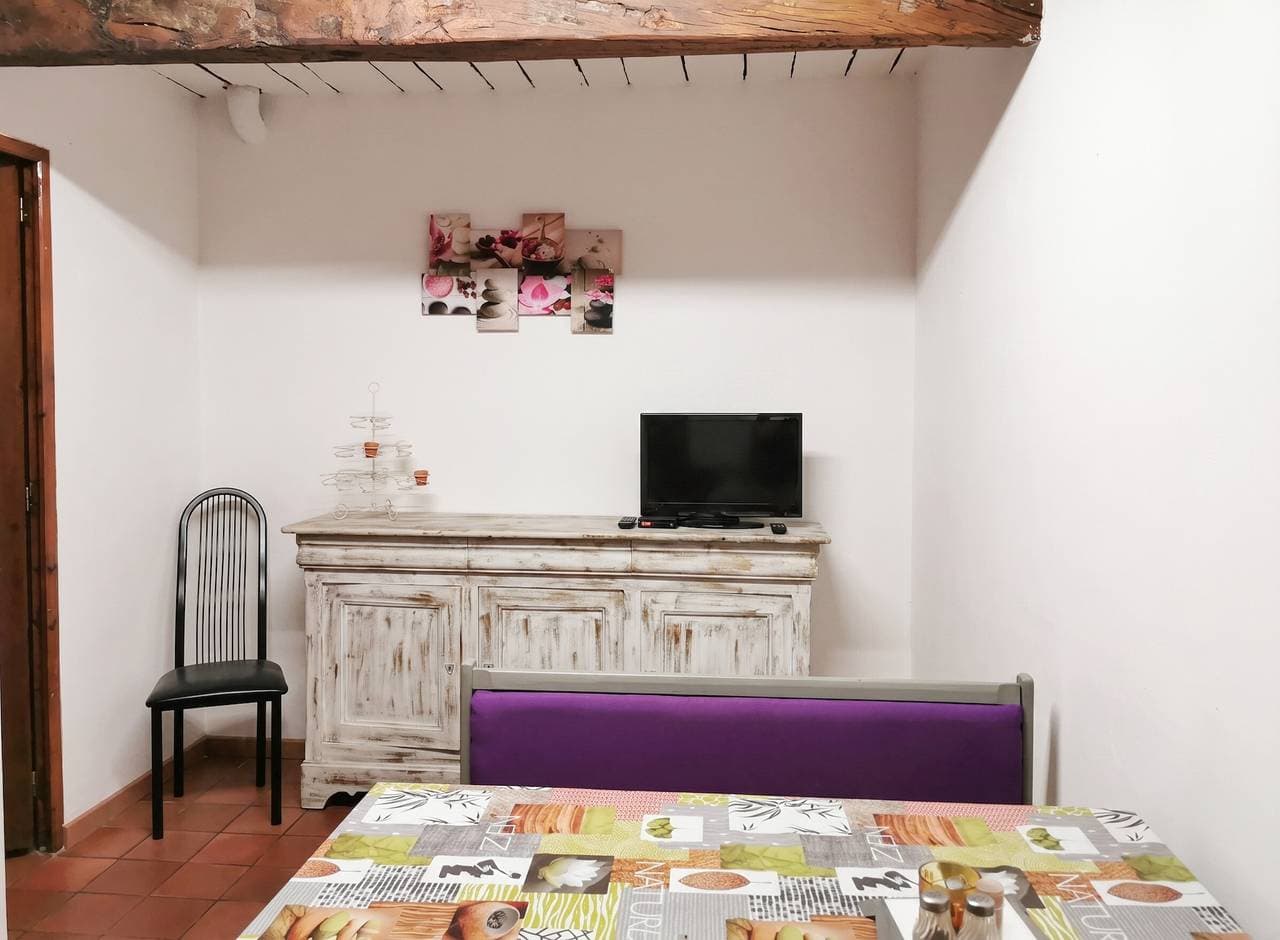Foto 13 von 23: Vintage-Dorfstudio in Belgentier - 50 m² mit privatem Eingang