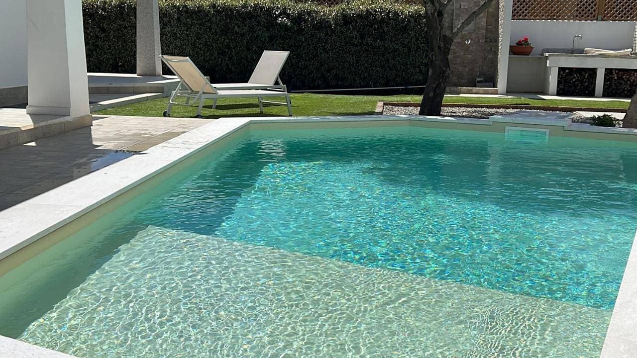 Foto 4 von 48: Villa with Private Pool