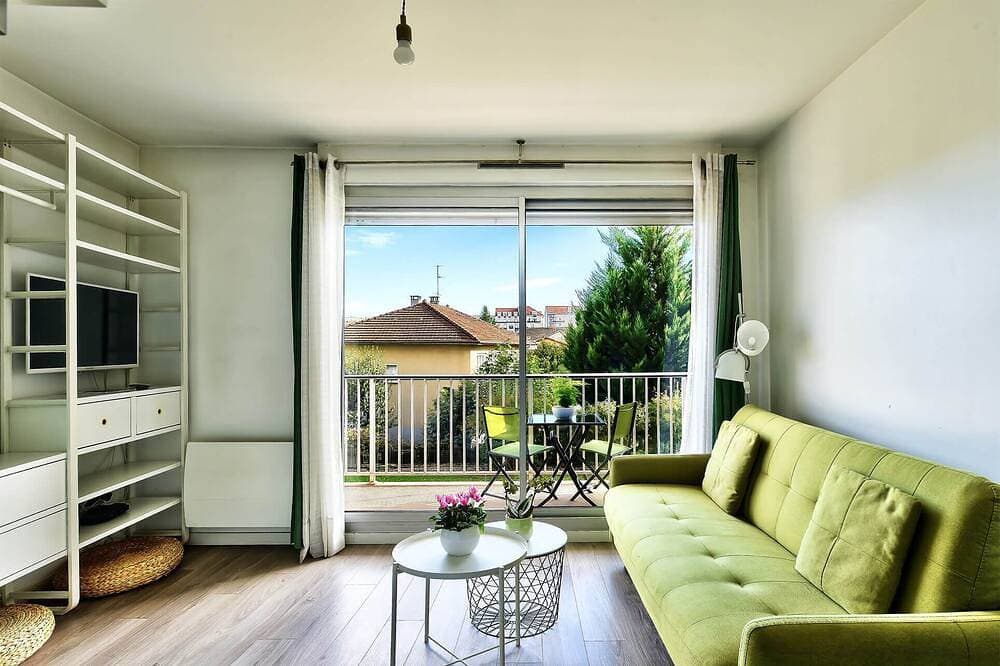 Foto 13 von 30: \"Green Cosy\", Doua / Insa / Cesi, balcony, garage available, work space