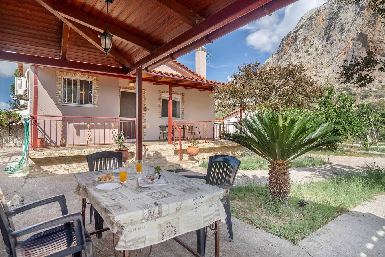 Foto 4 von 37: Landhaus 'Emis House Krioneri' mit Bergblick, WLAN und Klimaanlage