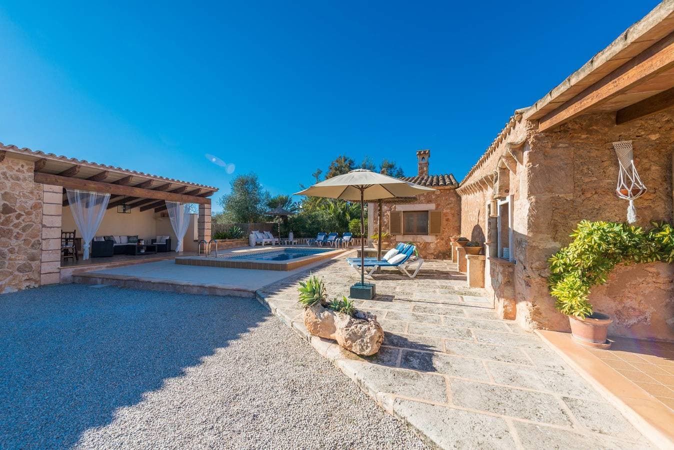Foto 8 von 45: Hórreo  - Ferienhaus mit privaten Pool in Campos. WiFi gratis