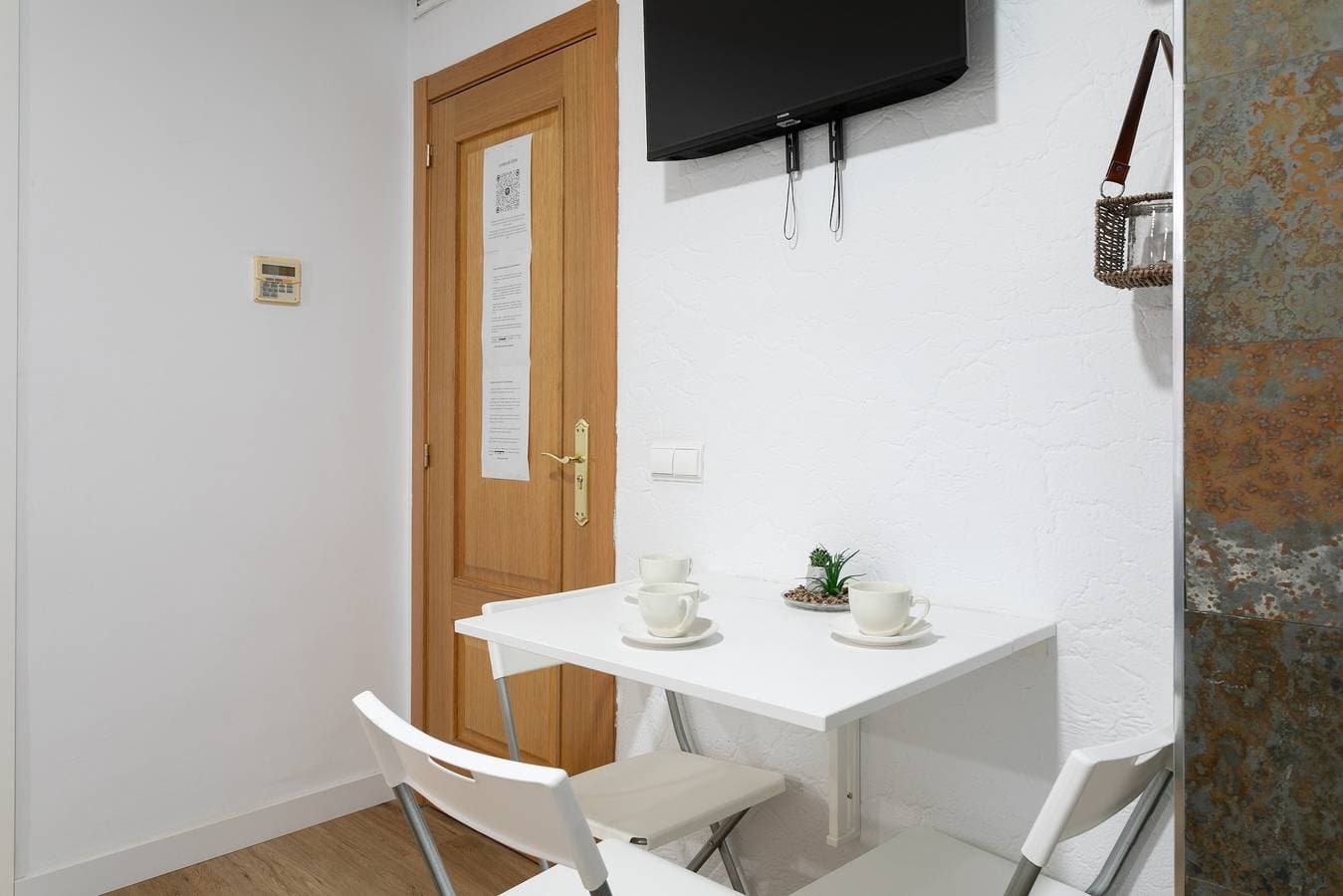 Foto 6 von 22: Ferienwohnung 'Apartaestudio Centrico En Alicante' mit Balkon und Wi-Fi