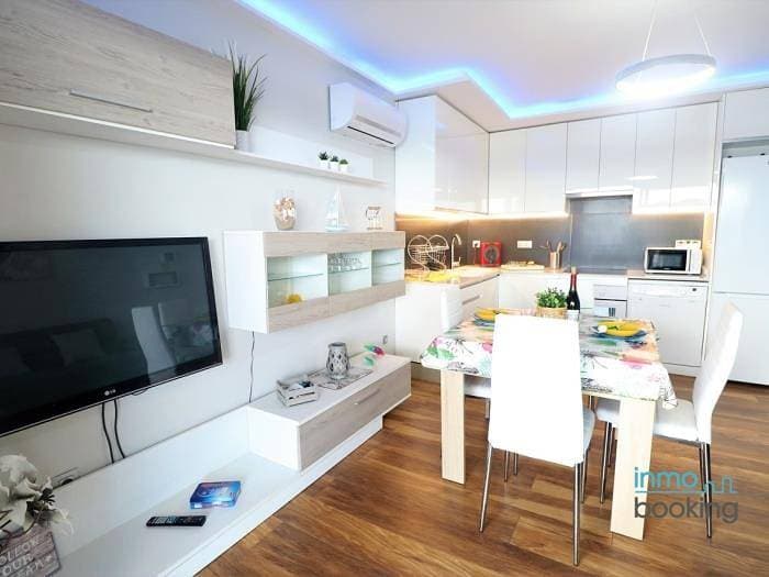 Foto 8 von 48: Ferienwohnung für 4 Personen mit Terrasse