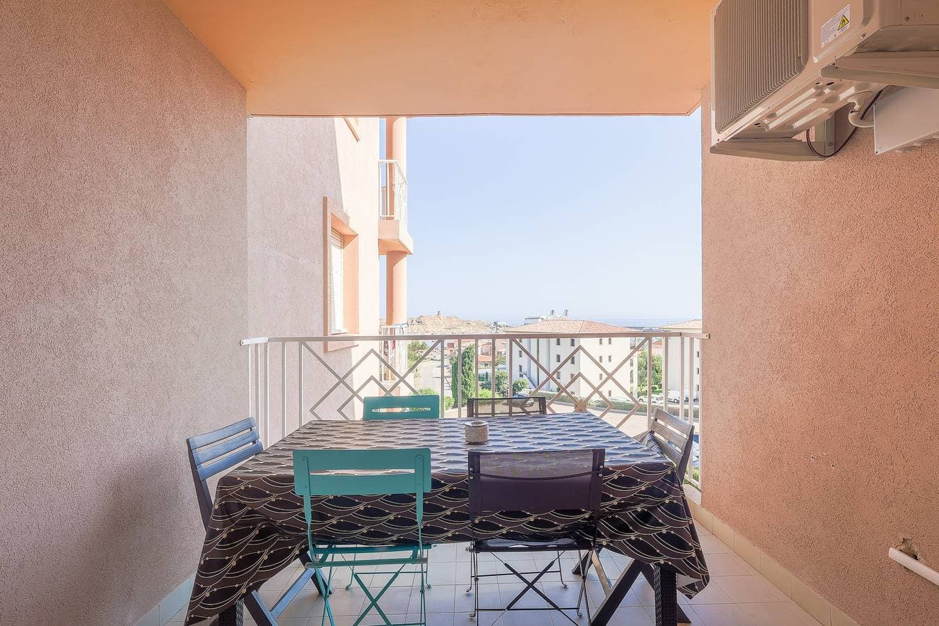 Foto 2 von 15: Ferienwohnung für 6 Personen mit Balkon