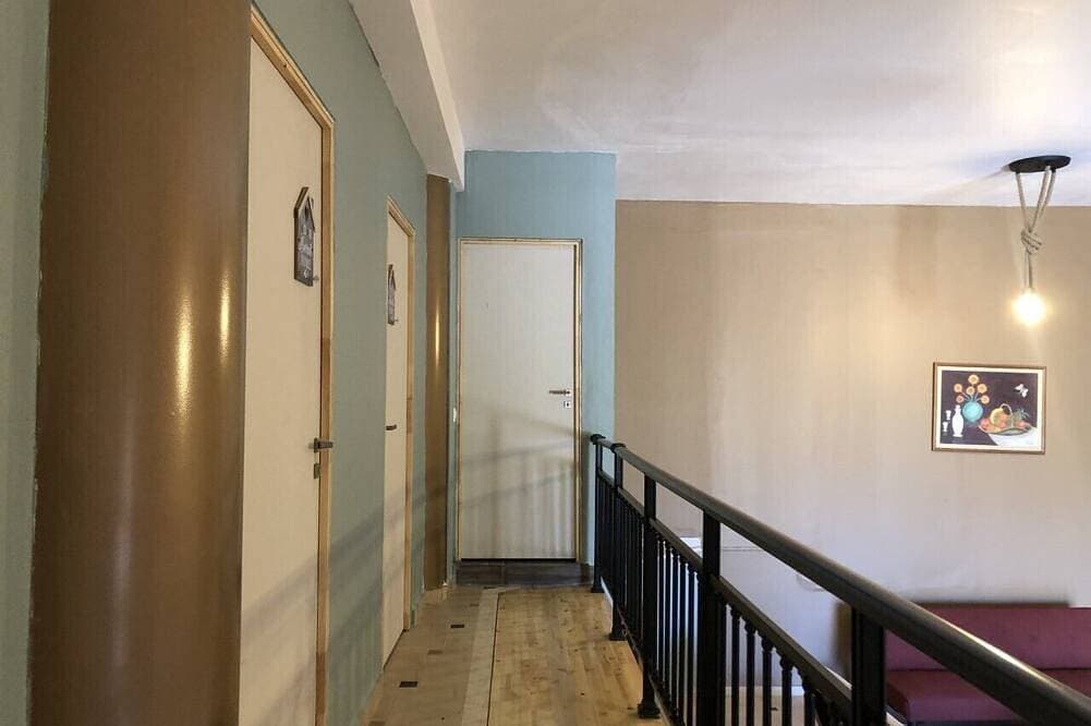Foto 11 von 19: Ιndependent stone appartment common pool