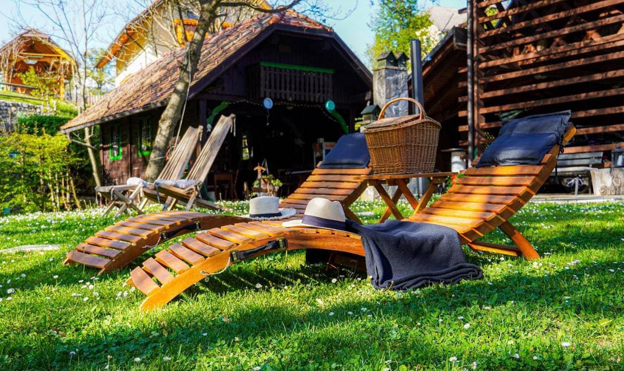Resort pod orehi - Bled - Apartma & Glamping & Savna 1