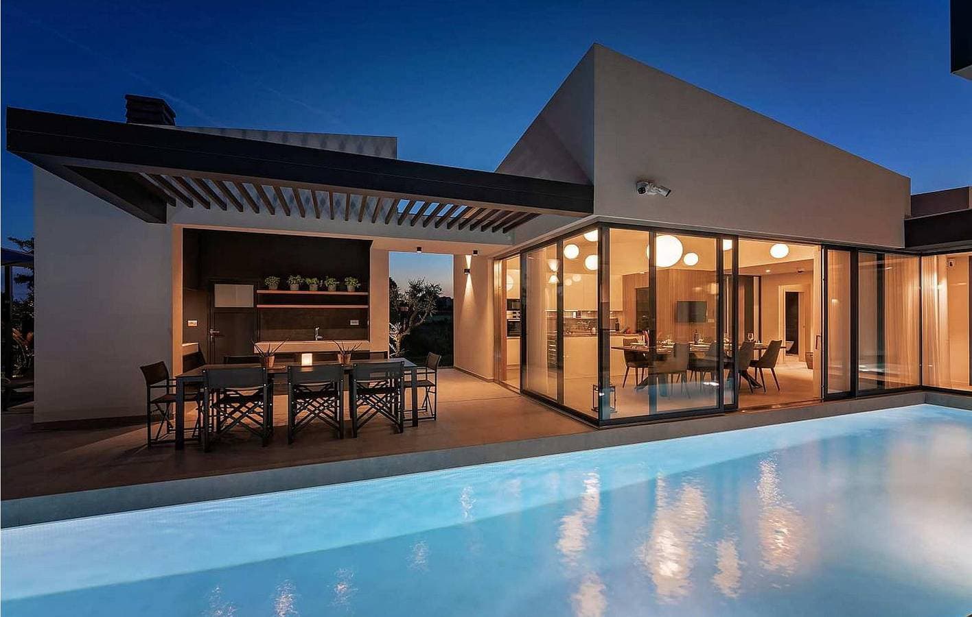 Foto 10 von 60: Gemütliche Ferienwohnung mit Pool, Terrasse und Parkplatz in der Nähe der Restaurants und Sehenswürdigkeiten von Labinci