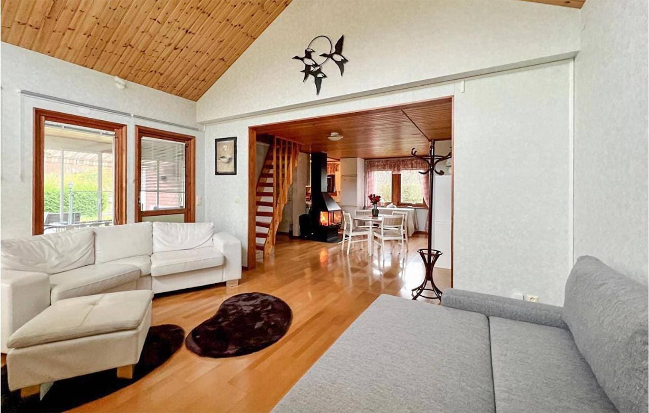 Foto 2 von 10: Two-Bedroom Holiday Home