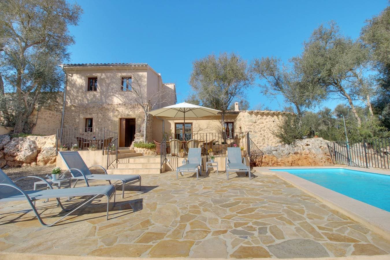 Foto 8 von 26: Villa für 5 Personen mit Garten