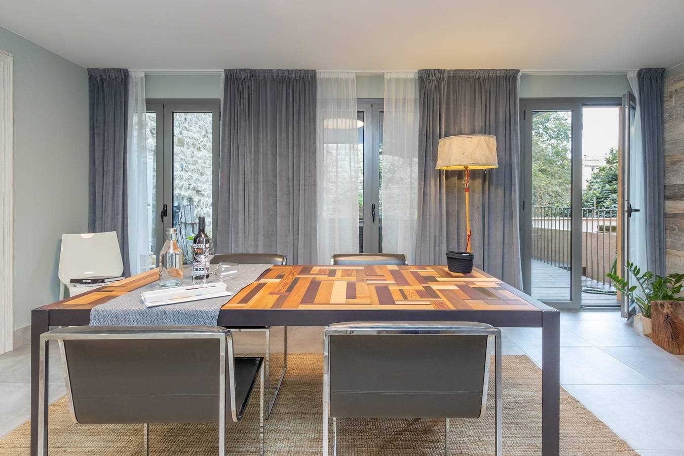 Foto 5 von 24: Kel Domènech – Luxusapartment für Kunstliebhaber im historischen Besalú