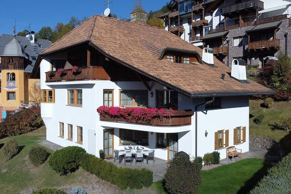 Gemütliche und geräumige Dachwohnung mit Balkon - Free WIFI 1