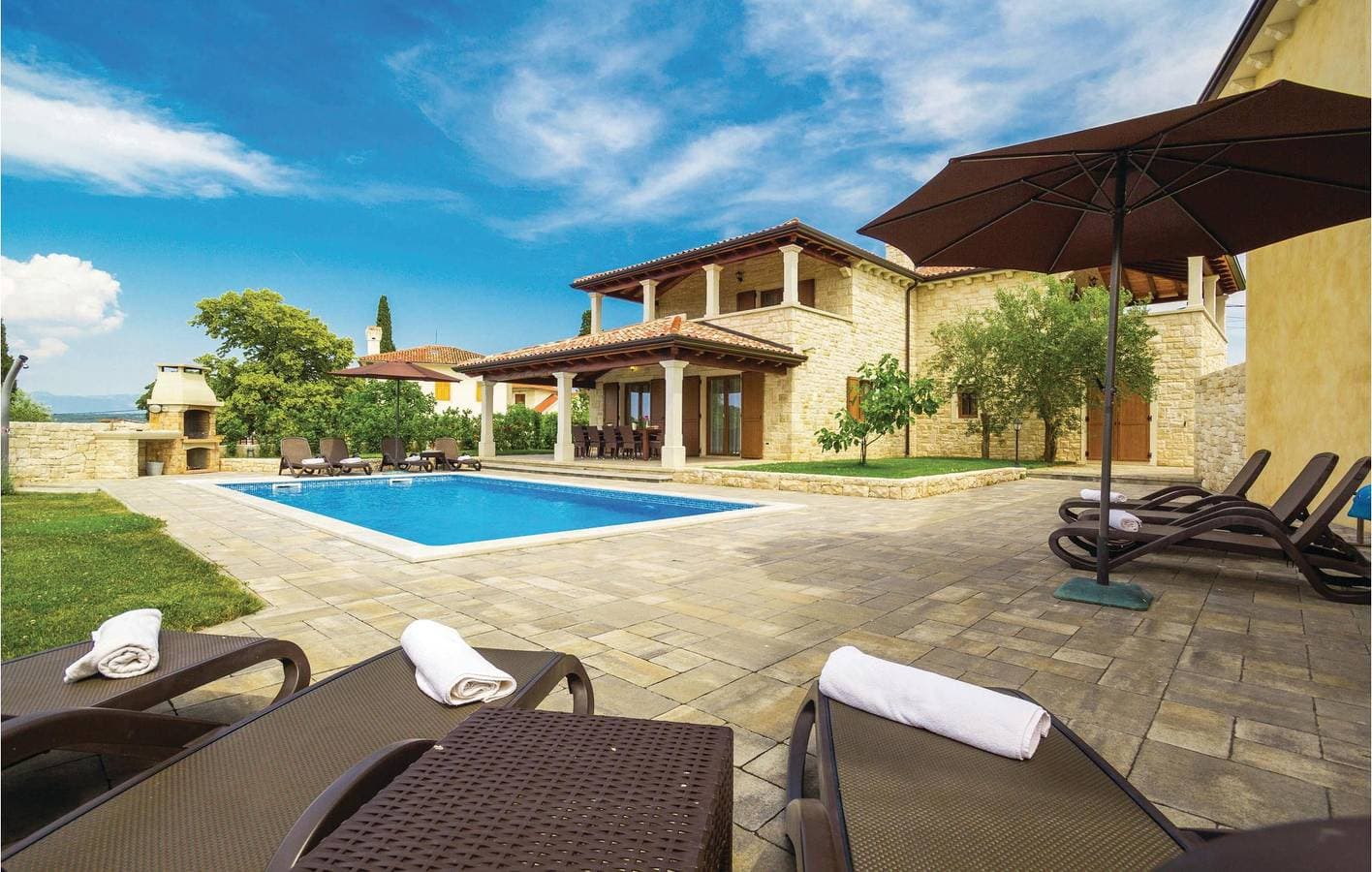 Foto 2 von 47: Reizendes Apartment mit 1 Schlafzimmer, Pool, WLAN und Terrasse, 800 m vom Strand entfernt