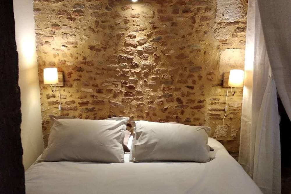 Foto 2 von 13: Historisches Zentrum - Habitation Saint-Clar - Romantisches Loft Roxane -WIFI / Netflix