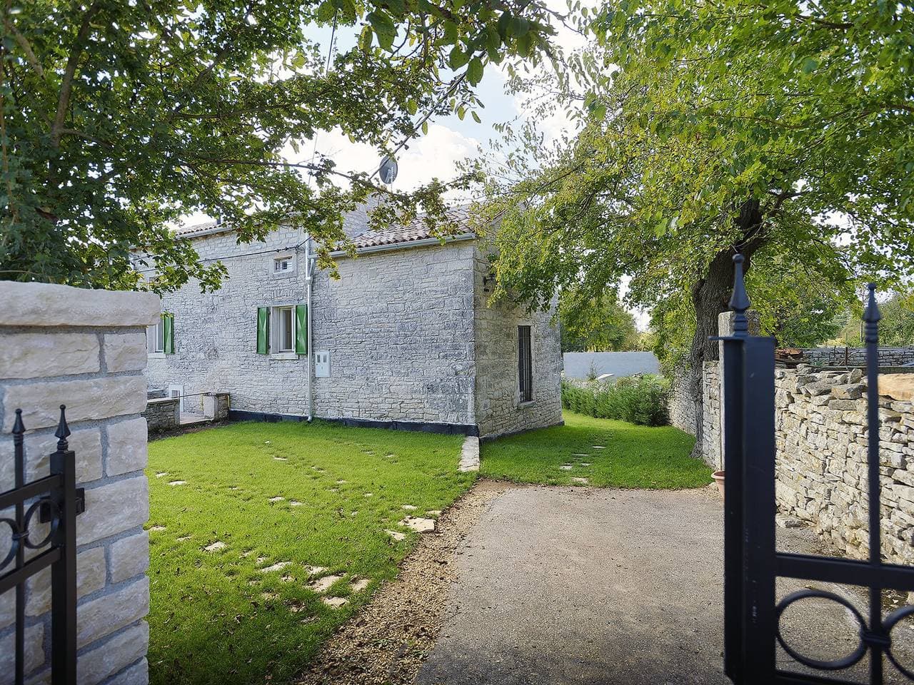 Foto 4 von 34: Ferienhaus Svetvincenat mit Pool