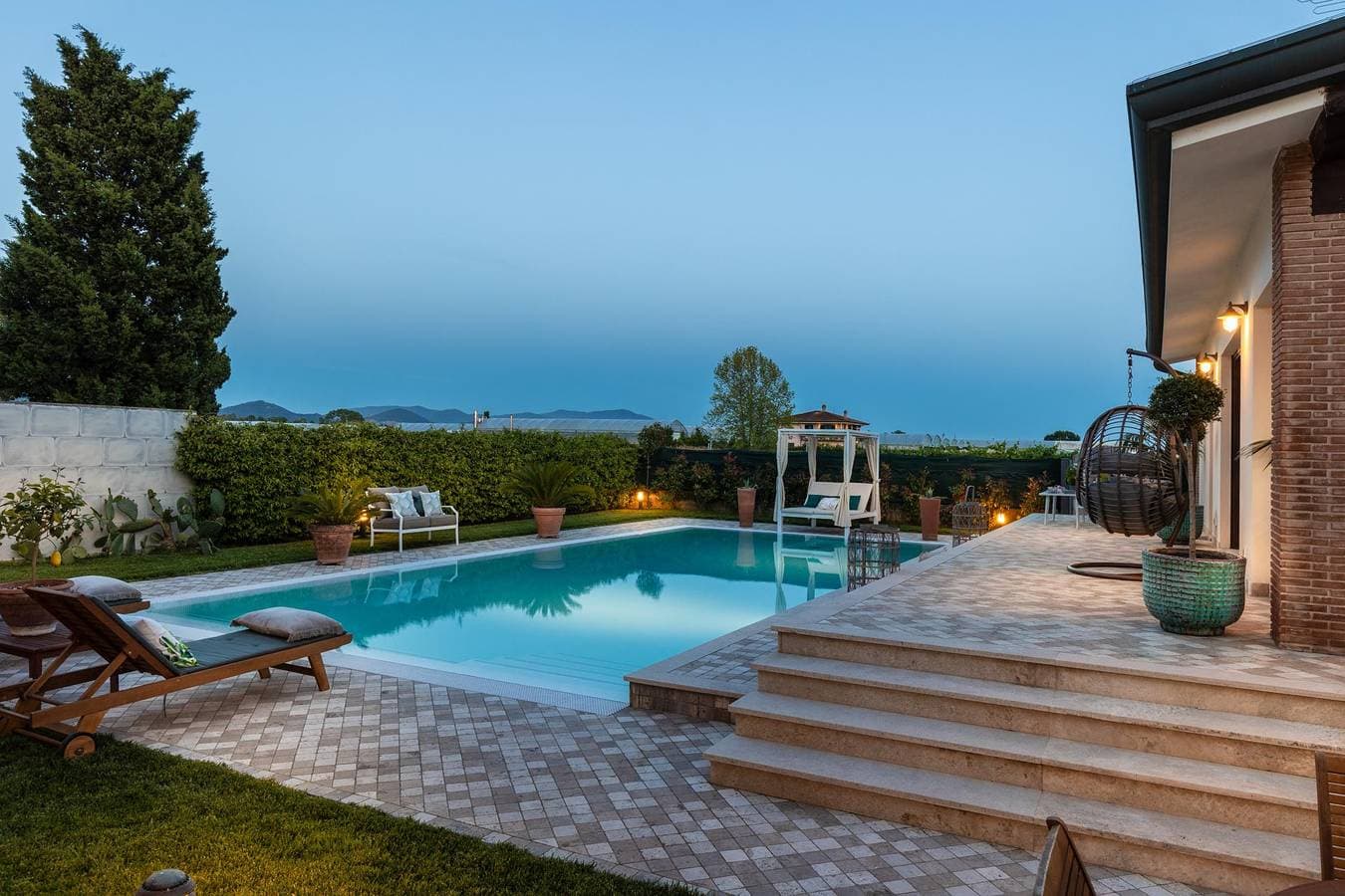 Foto 2 von 43: The Luxury Beach Villa