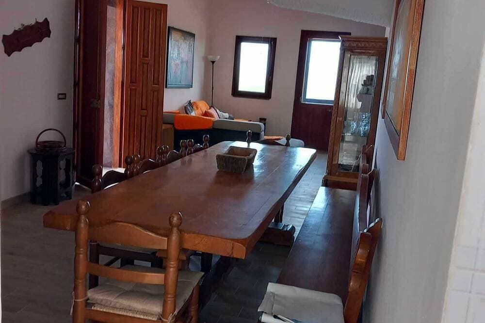 Foto 13 von 30: Apartment in villa 30 meters from the sea, with breathtaking view