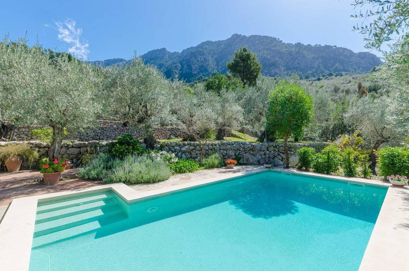 Foto 2 von 47: S'Olivaret  - Ferienhaus mit privaten Pool in Fornalutx. WiFi gratis