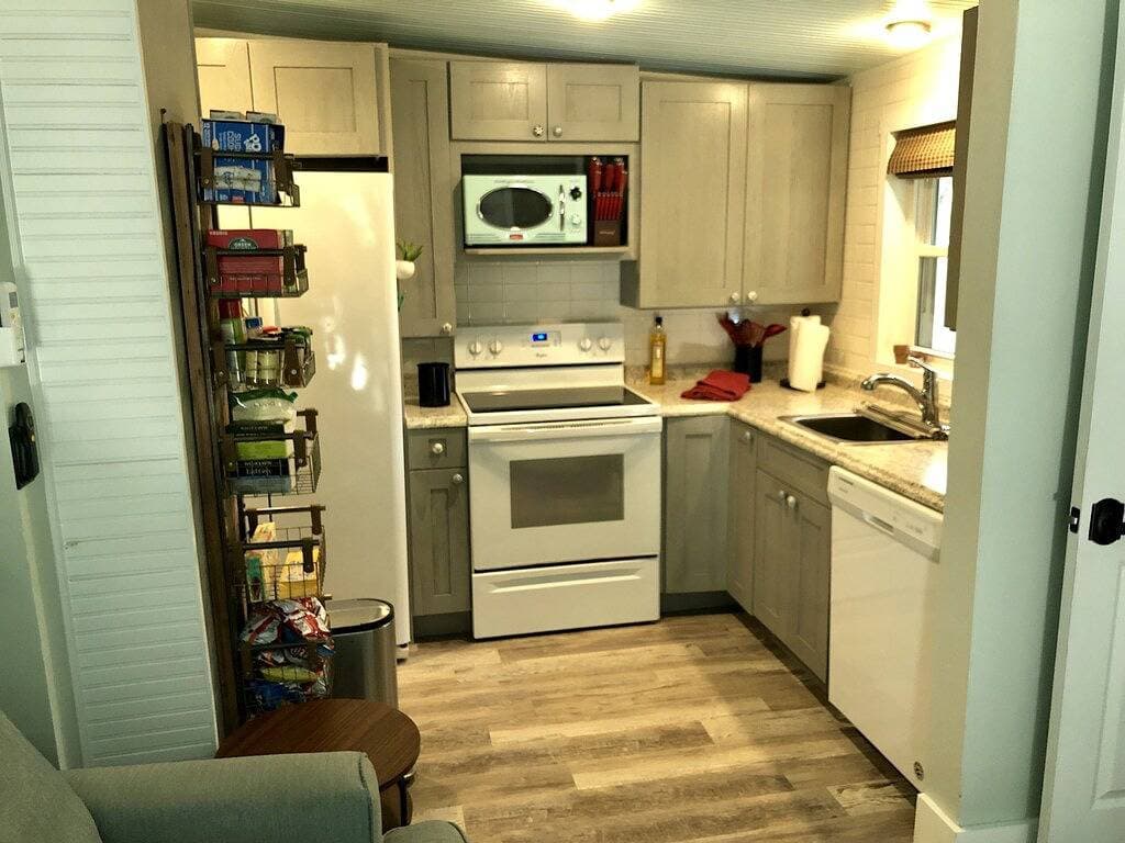 Foto 8 von 30: Nettes ein Schlafzimmer auf kleinem See