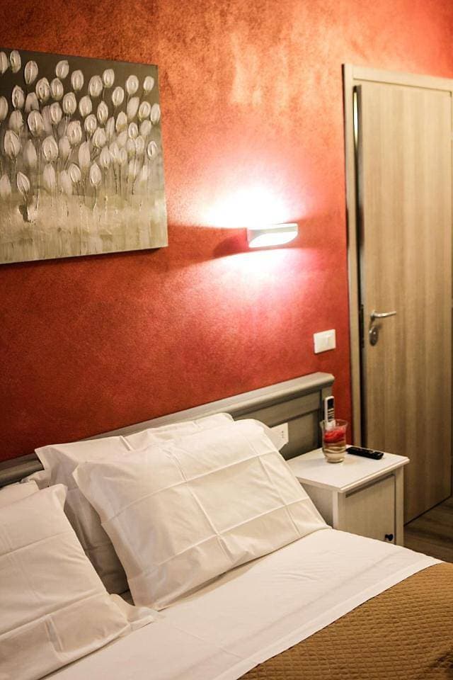 Foto 8 von 14: Double Room with Private Bathroom