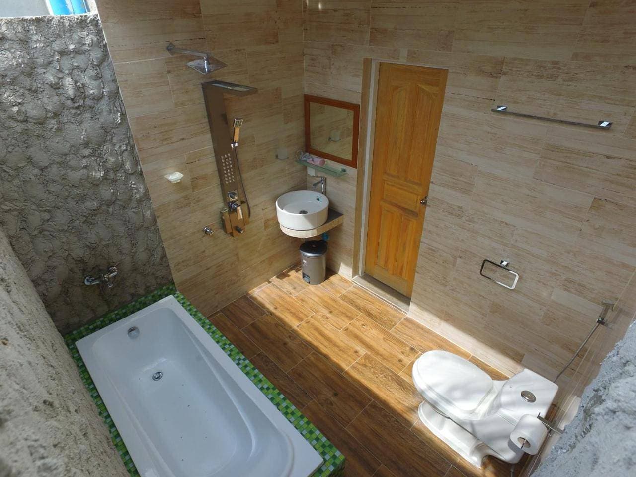 Foto 6 von 15: Double Room with Private Bathroom