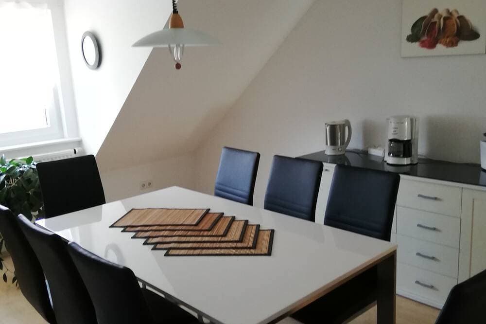 Große Ferienwohnung über 2 Etage am Bodensee mit Balkon im ruhige Lage. 1