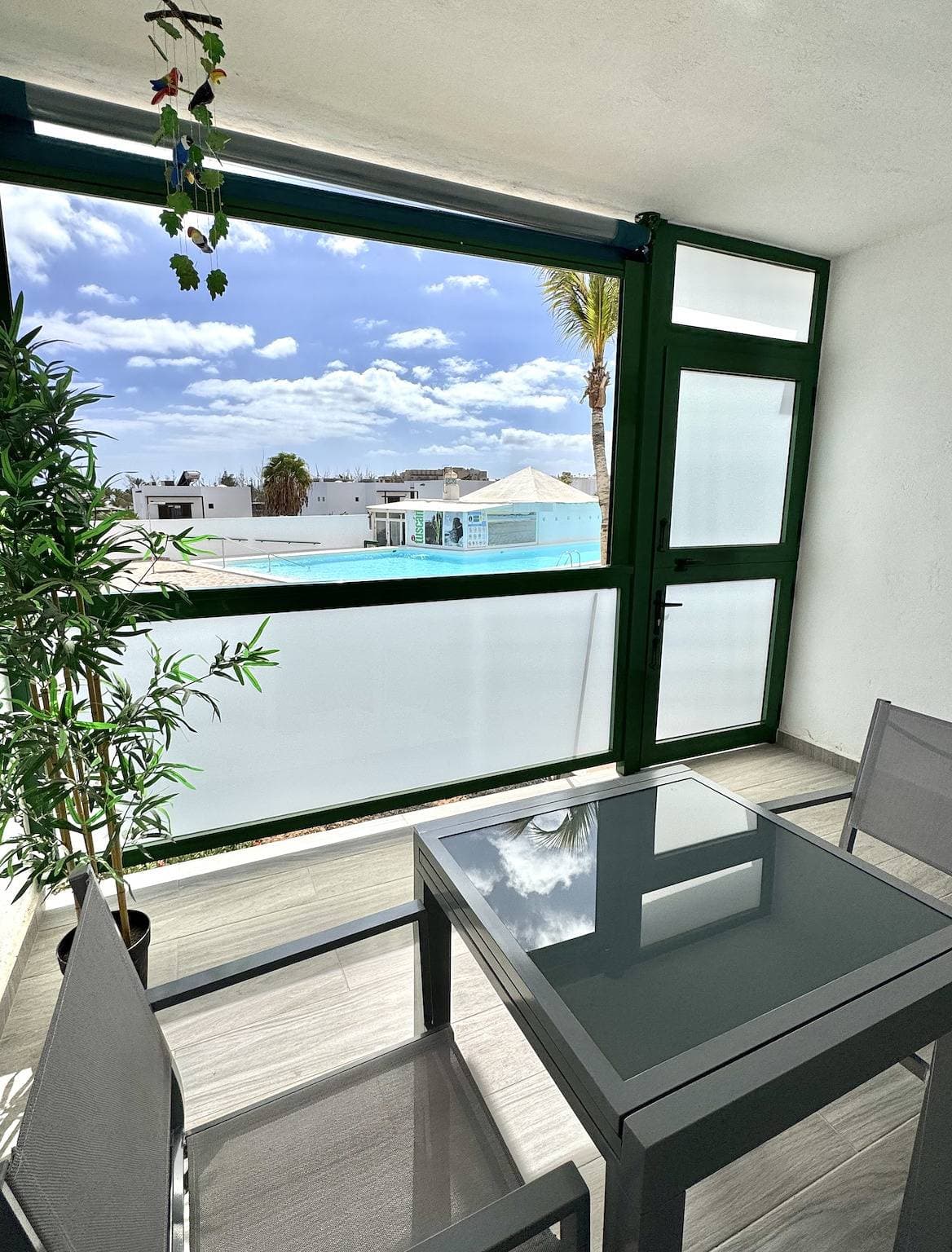 Foto 5 von 13: Casahost Ocean Blue Pool View