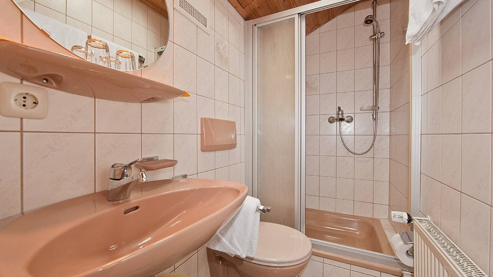 Foto 10 von 14: Einzimmerapartment 'Mini Apartment 3' mit Bergblick, Gemeinschaftsgarten und WLAN
