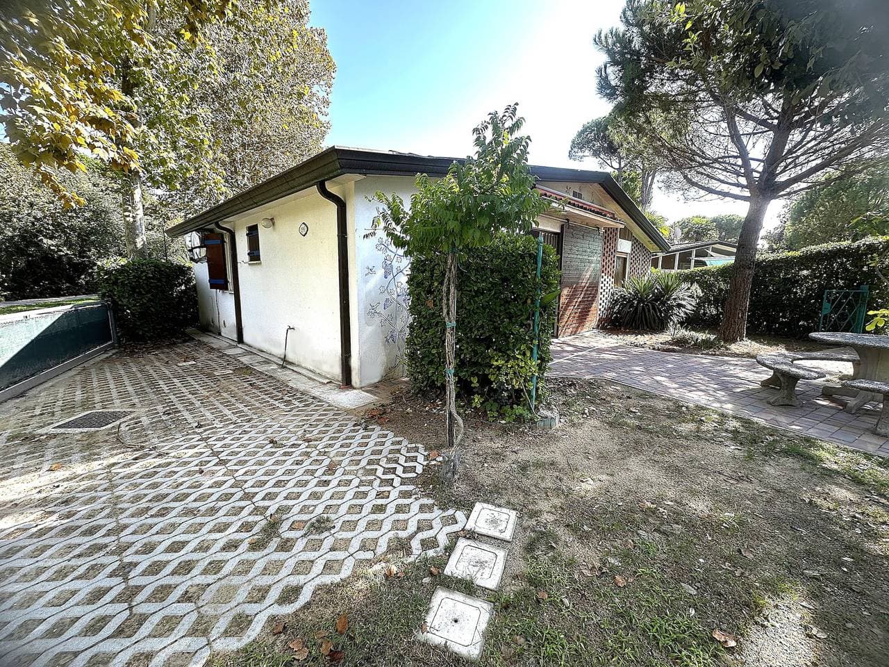 Foto 6 von 21: Funktionelle Villa mit eingezäuntem Garten
