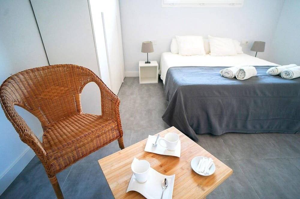 Foto 3 von 24: Charming New Beachside House