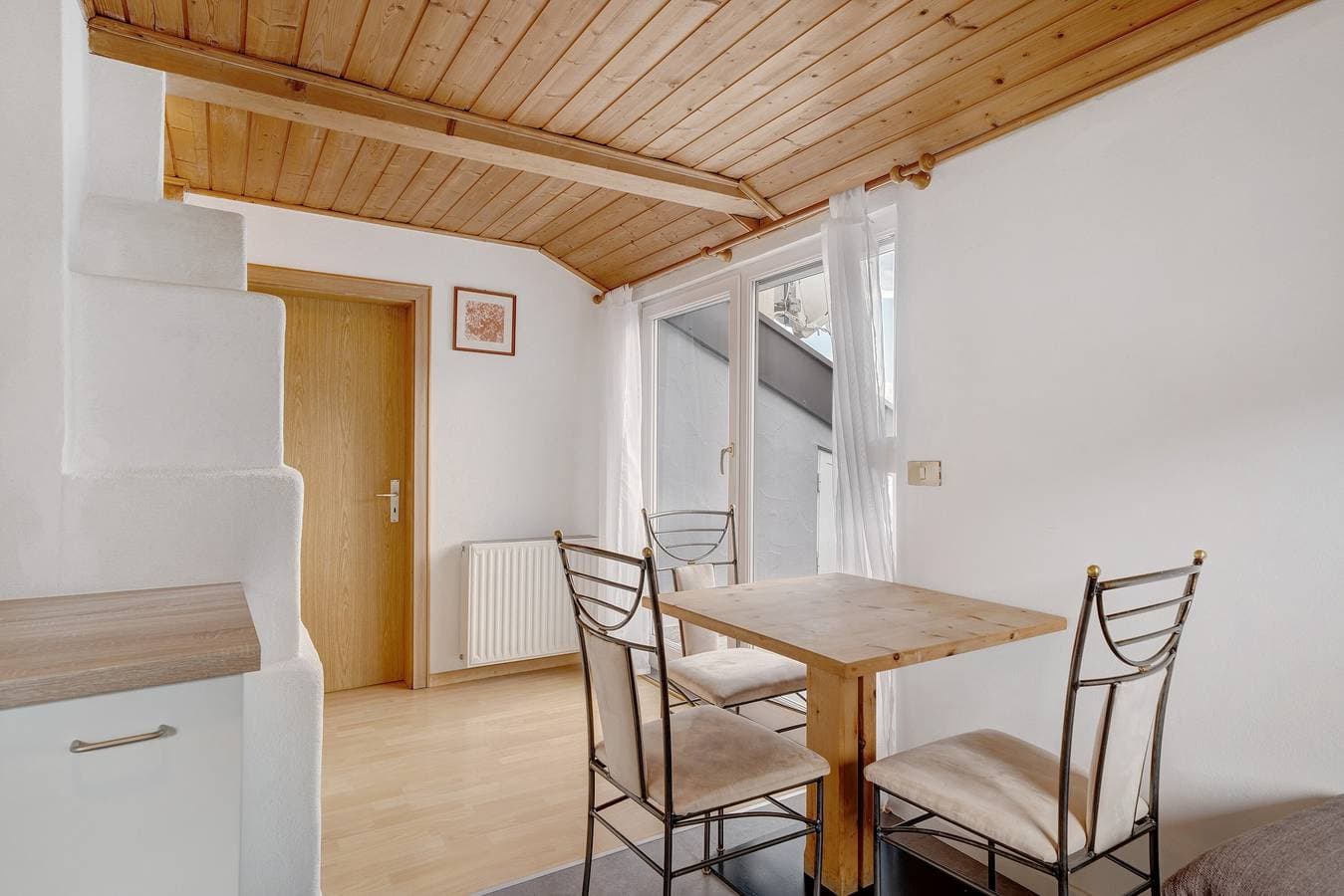 Foto 7 von 19: Ferienwohnung "Bergblick" mit Dachterrasse, Garten mit Pool